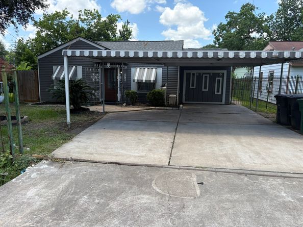 6716 Saint Augustine, Houston TX 77021