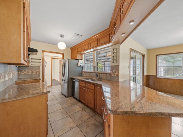 2707 Droxford Drive, Houston TX 77008