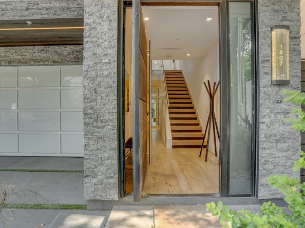 1807 Indiana Street, Houston TX 77019