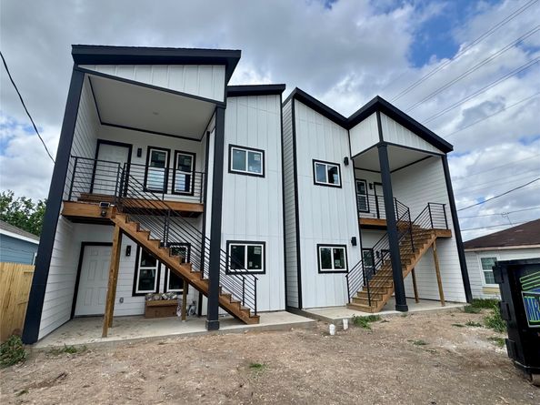 331 Delaware St, Houston TX 77029