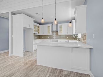16947 Pioneer Trail