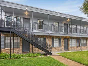 3131 Southwest Freeway