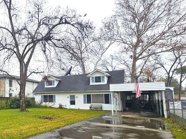 1315 E Main Street, Humble TX 77338