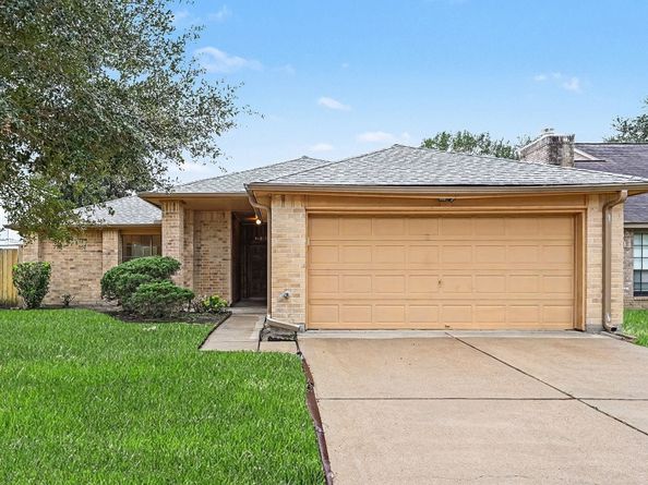 16315 Leamington Lane, Houston TX 77095