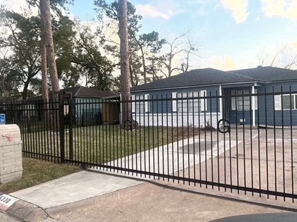 6330 Cobalt Street, Houston TX 77016