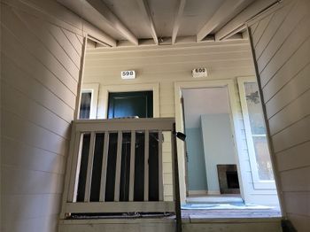 2100 Tanglewilde Street