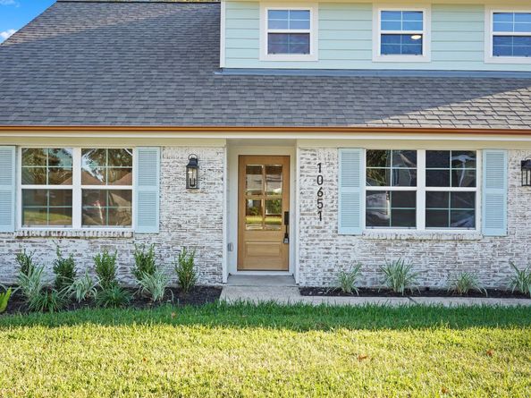 10438 Brinwood Drive, Houston TX 77043