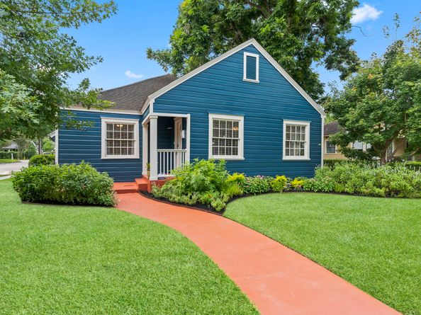 1102 Winston Street, Houston TX 77009