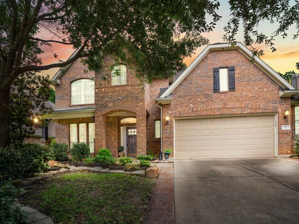 7 E Wading Pond Circle, The Woodlands TX 77375