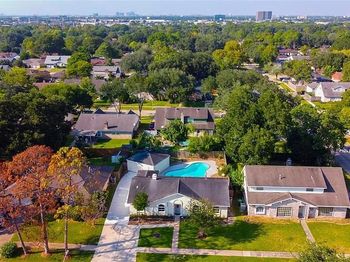 9306 Bankside Drive