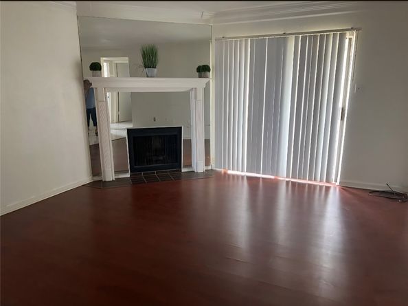 8323 Wilcrest Drive 8004, Houston TX 77072
