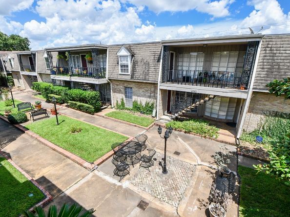 2619 Marilee Lane 2, Houston TX 77057