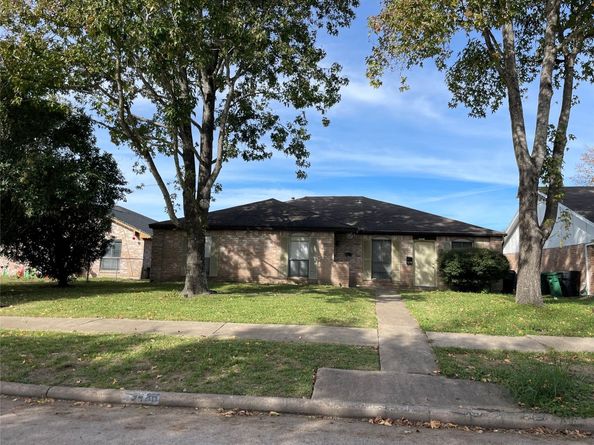 9436 Tooley Drive, Houston TX 77031