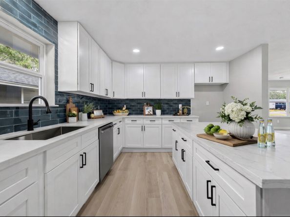 6026 Ridgeway Drive, Houston TX 77033