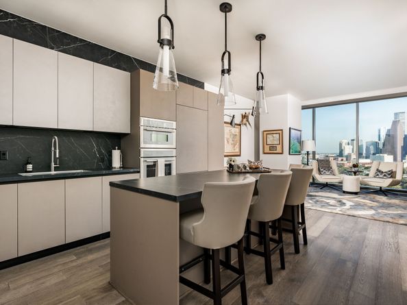 1711 Allen Parkway 1905, Houston TX 77019