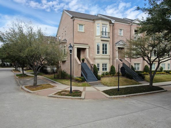 82 History Row, The Woodlands TX 77380