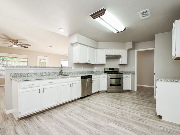 11659 Evesborough Drive, Houston TX 77099