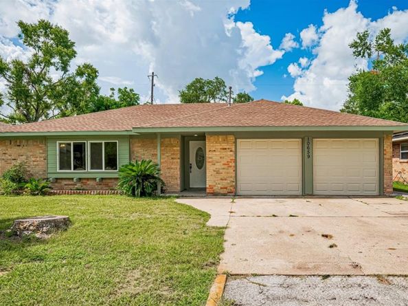 10659 Hazelhurst Drive, Houston TX 77043