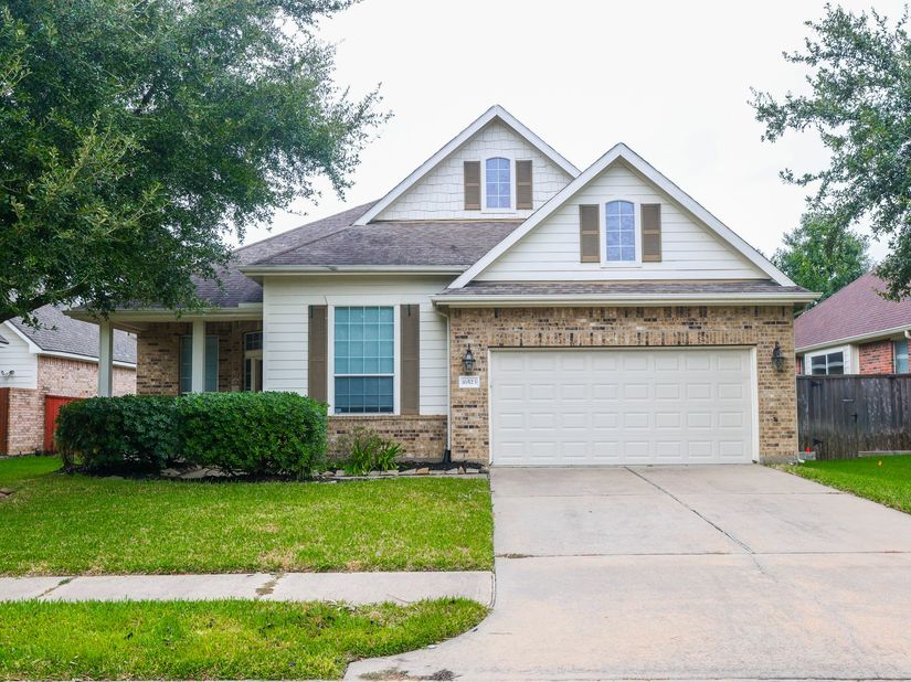 16523 Shimmering Lake Drive, Cypress TX 77433