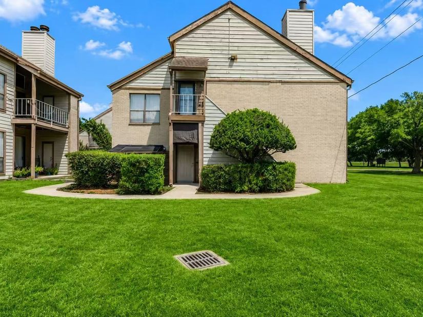 8259 Sands Point Drive 168, Houston TX 77036