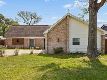 5022 Pine Cliff Drive