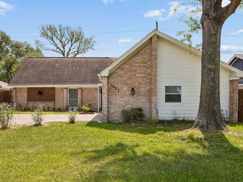 5022 Pine Cliff Drive, Houston TX 77084