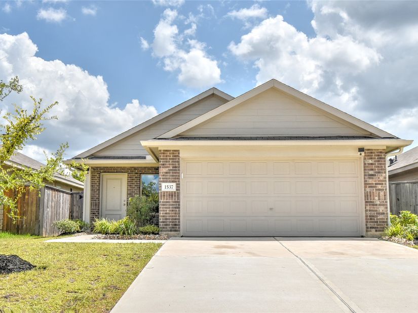 1537 San Sebastien Drive, Conroe TX 77301