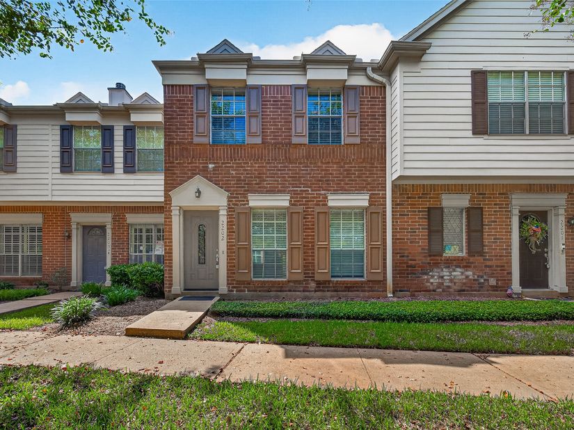 2930 Grants Lake Boulevard 2202, Sugar Land TX 77479