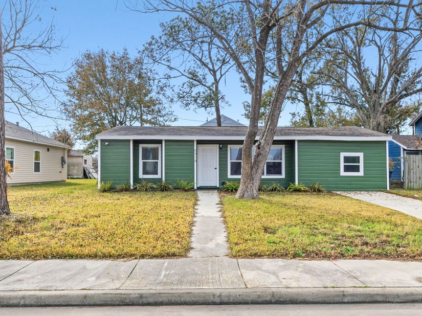 5914 Southcrest St Street, Houston TX 77033