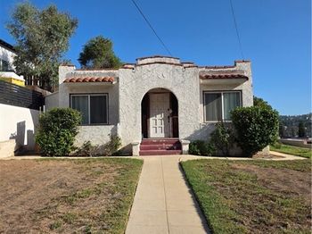 4528 College View
