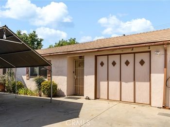 5623 Gracewood