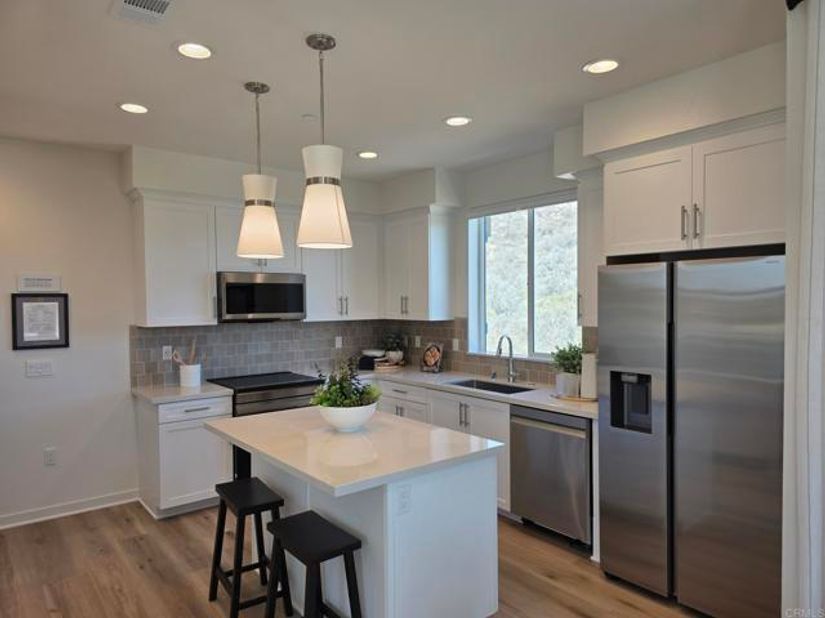 717 Vibrant Glen, Escondido CA 92026