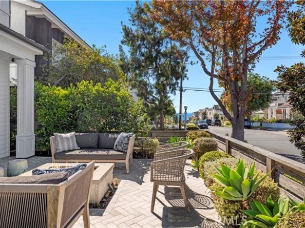 302 Orchid Avenue, Corona Del Mar (newport Beach) CA 92625