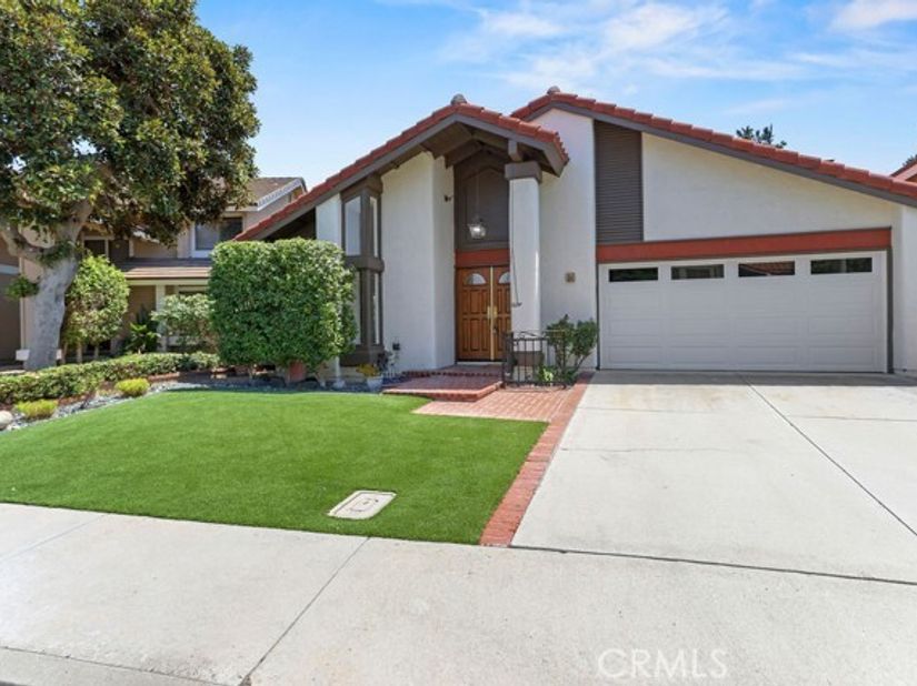 21 Glorieta, Irvine CA 92620