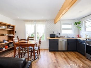 451 W 10th