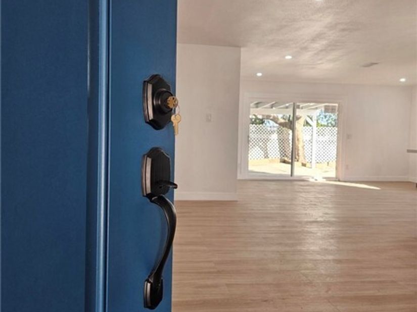 12036 Jouett, Lakeview Terrace (los Angeles) CA 91342