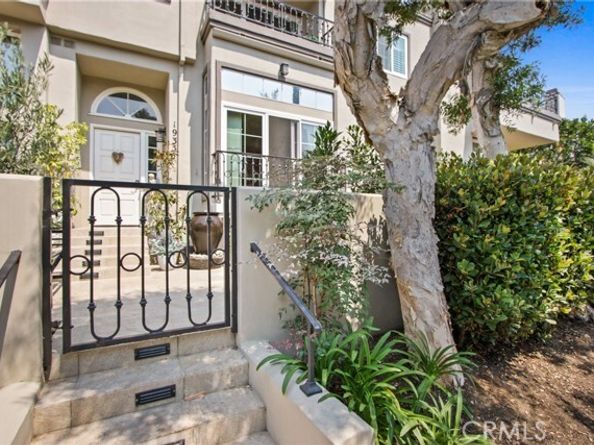 19355 Maidstone, Huntington Beach CA 92648