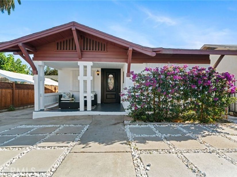 3204 W 27th St, Los Angeles CA 90018