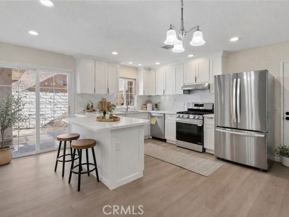 7615 Glade Ave 114, Canoga Park (los Angeles) CA 91304