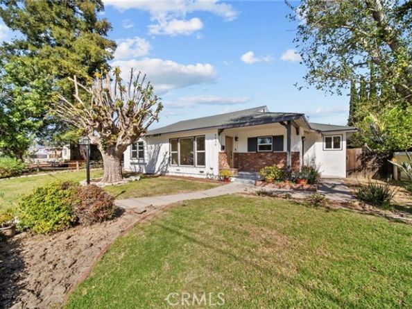 8936 Woodley Avenue, North Hills (los Angeles) CA 91343