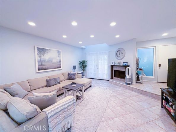 7904 Topanga Canyon Blvd 3, Canoga Park (los Angeles) CA 91304