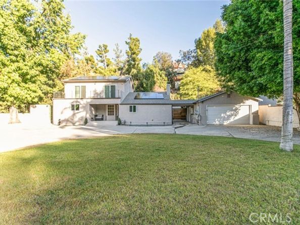 9620 Wheatland Avenue, Burbank CA 91040