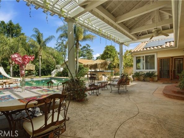 8836 Enfield, Northridge (los Angeles) CA 91325