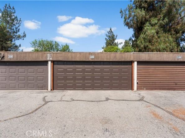 9600 Van Nuys 220, Panorama City (los Angeles) CA 91402