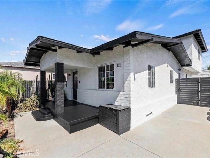 1111 E Elk, Glendale CA 91205