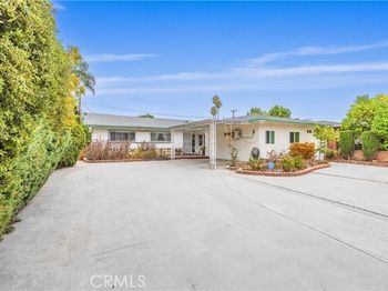 9224 N Gothic Avenue