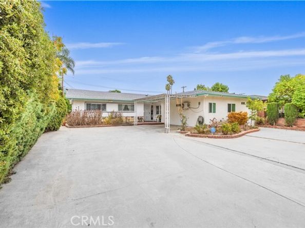 9224 N Gothic Avenue, North Hills (los Angeles) CA 91343