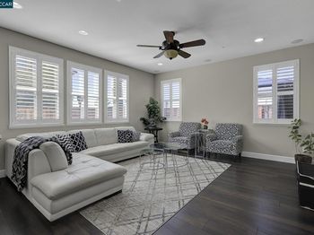 332 Misty Cir