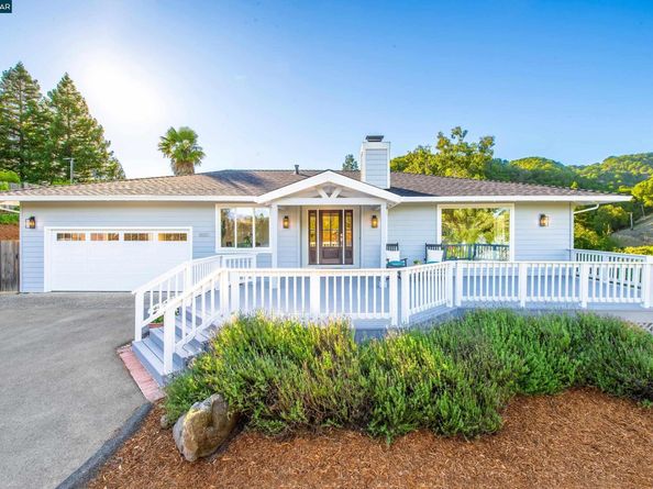 1600 Shangri La Ct., Lafayette CA 94549