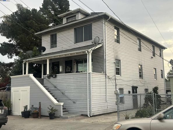 9953 Dante Ave, Oakland CA 94603